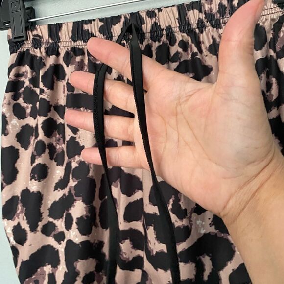 Shein animal print running shorts M - Picture 2 of 7